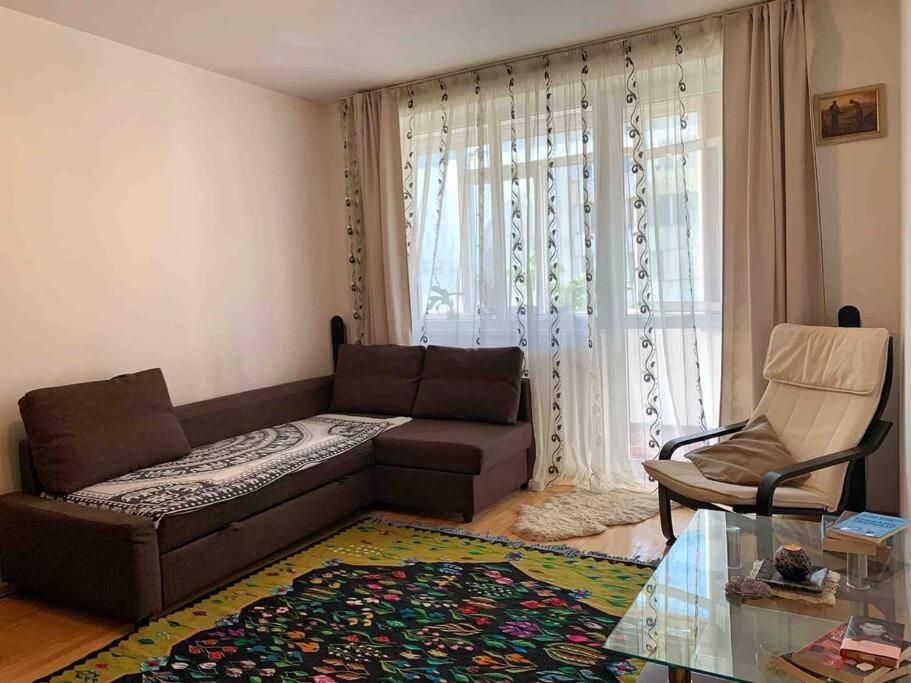 Central Apartment Muncii Area Netflix Bucarest Exterior foto