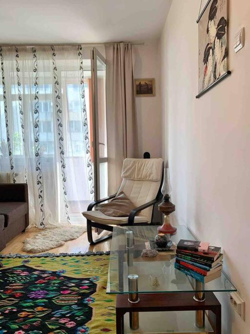 Central Apartment Muncii Area Netflix Bucarest Exterior foto